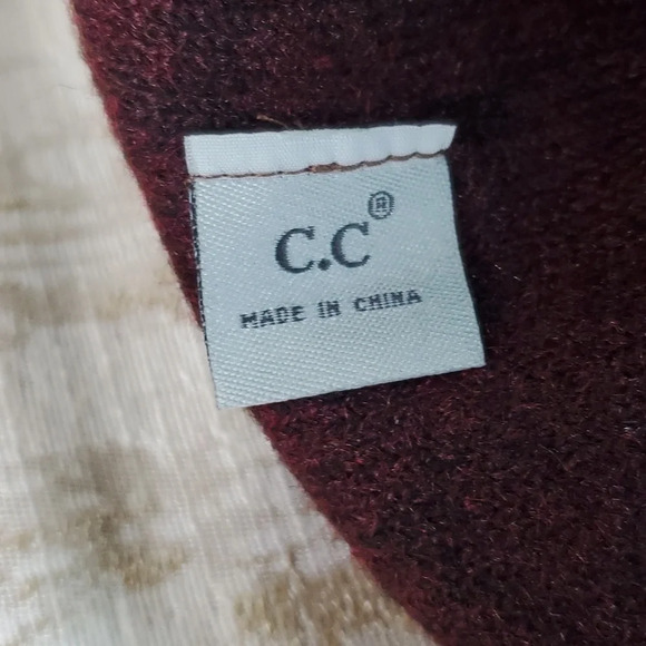 Unisex Soft Ribbed Leather Patch C.C. Beanie Strawberry - Picture 4 of 5